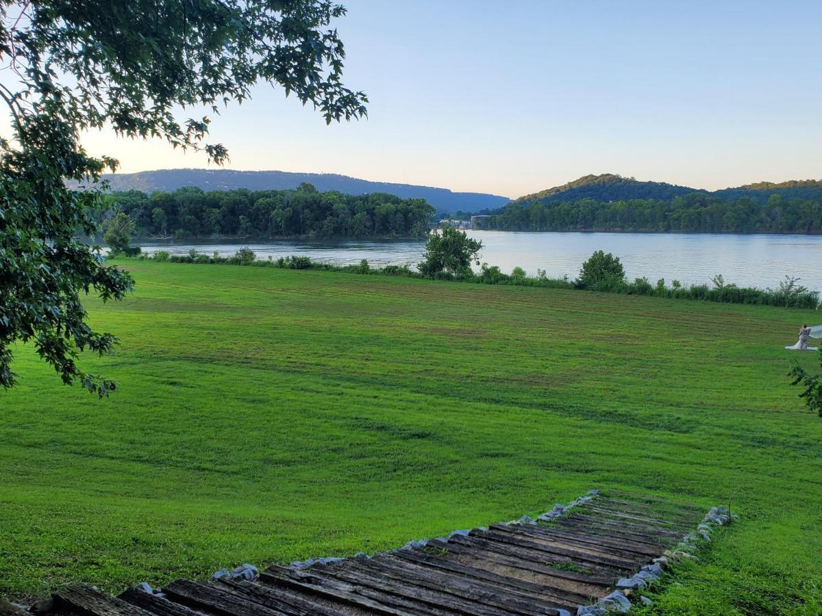 Elder Mountain Room At Tennessee Riverplace Chattanooga Extérieur photo